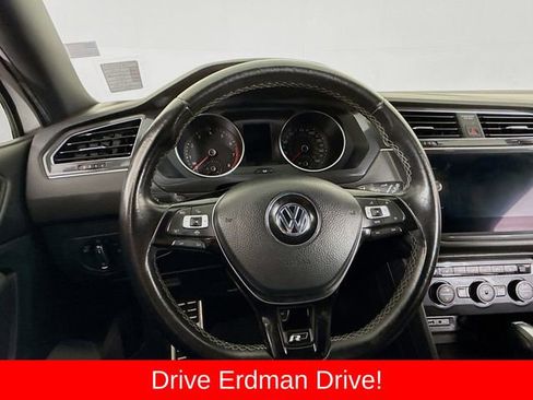 Used 2020 Volkswagen Tiguan SE R-Line FWD image 11