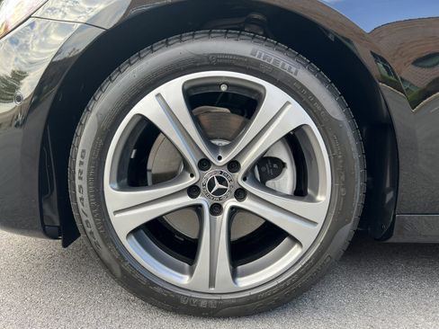 Used 2019 Mercedes-Benz E 300 4MATIC image 88
