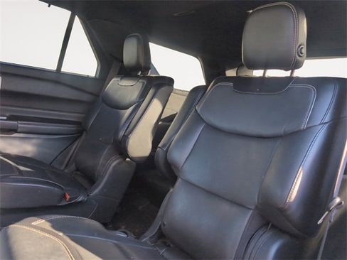 Used 2020 Ford Explorer ST w/ ST Street Pack image 13