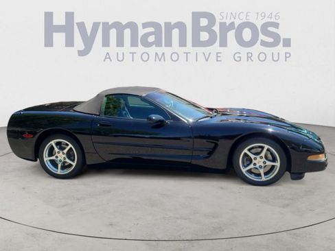 Used 2002 Chevrolet Corvette Convertible w/ Preferred Equipment Group2 RWD image 2
