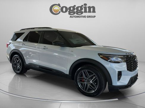 New 2026 Ford Explorer ST-Line w/ ST-Line Street Pack image 8