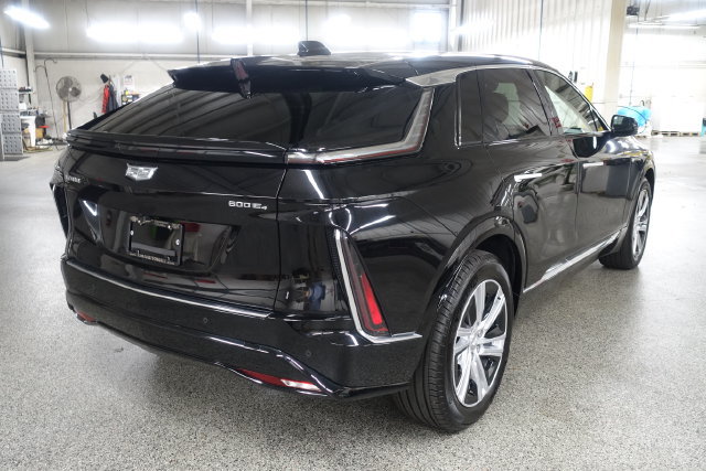 Used 2024 Cadillac Lyriq Tech AWD/4WD image 7