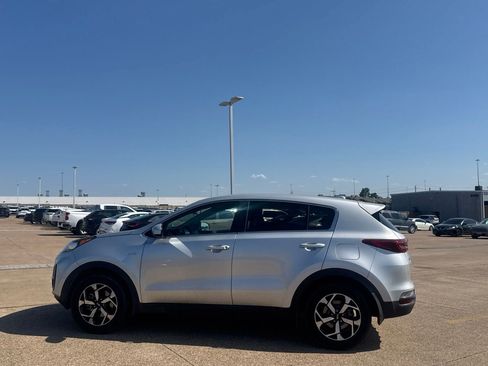 Used 2020 Kia Sportage LX AWD/4WD image 12