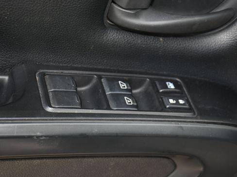 Used 2017 Nissan Titan S RWD image 10