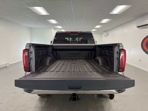 New 2026 GMC Sierra 2500 SLT w/ SLT Premium Package image 8