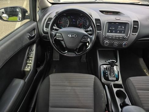 Used 2017 Kia Forte S FWD image 16