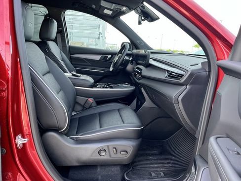 Used 2025 Buick Enclave Sport Touring w/ Power Package image 23