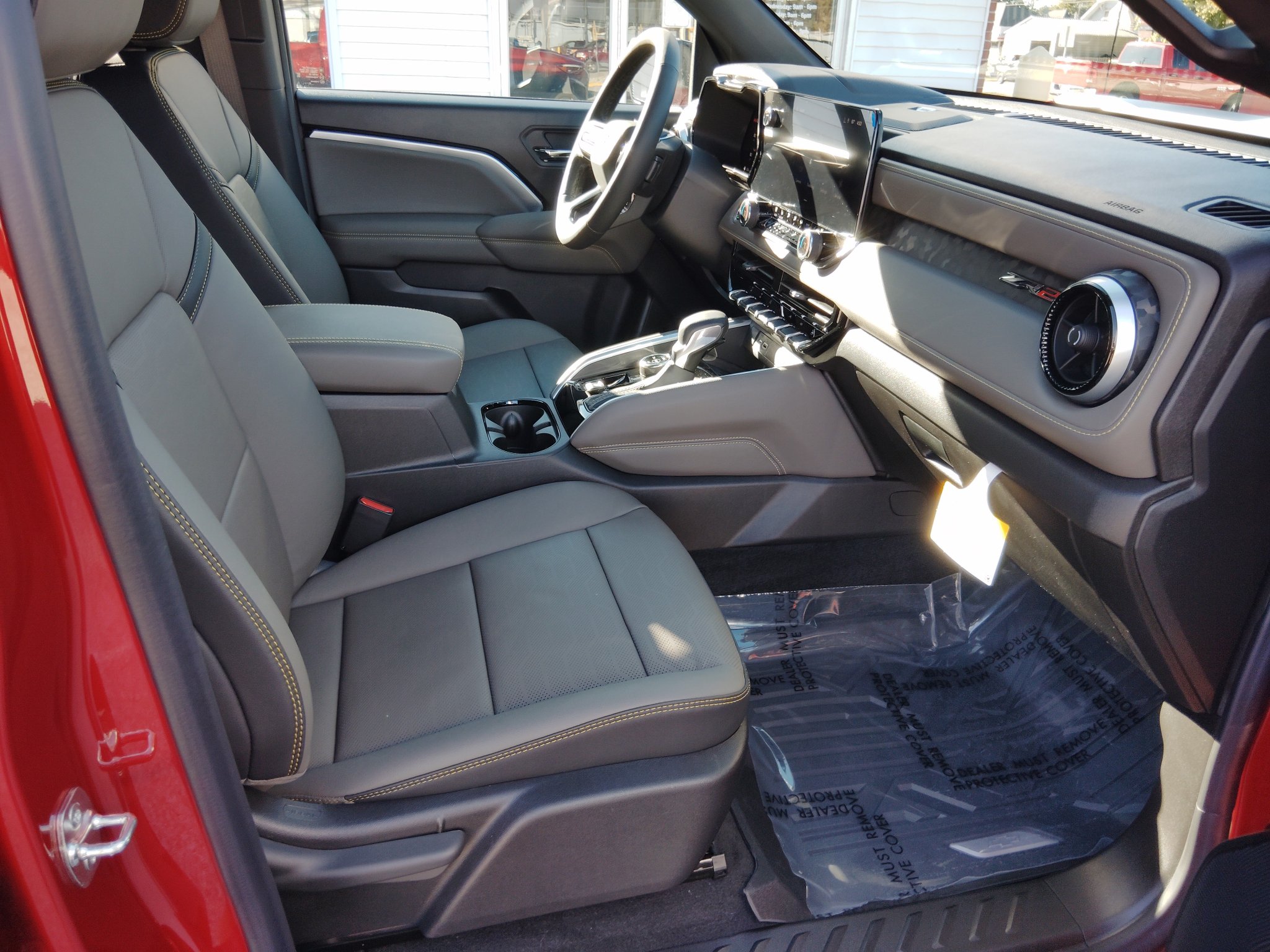New 2026 Chevrolet Colorado ZR2 w/ Technology Package AWD/4WD image 31