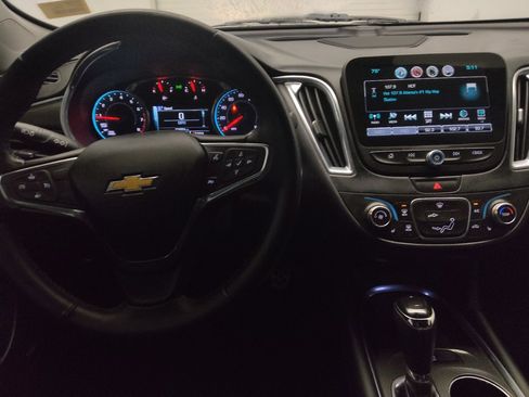 Used 2016 Chevrolet Malibu LT w/ Leather Package FWD image 22