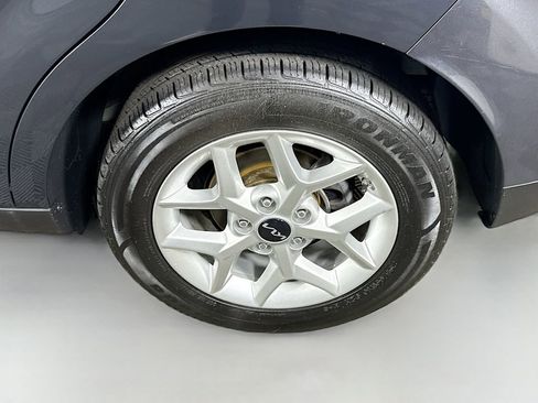 Used 2023 Kia Soul LX w/ LX Technology Package FWD image 31