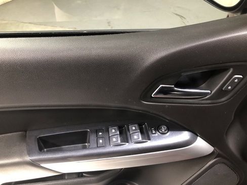 Used 2021 Chevrolet Colorado LT image 19