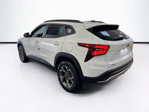 New 2026 Chevrolet Trax LT w/ Driver Confidence Package image 8