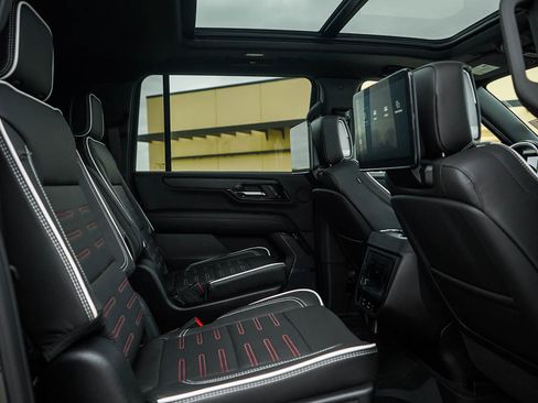 New 2026 GMC Yukon XL AT4 Ultimate w/ LPO, Floor Liner Package AWD/4WD image 13