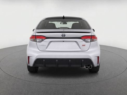 Used 2023 Toyota Corolla SE w/ Carpet Mat Package (TMS) FWD image 7