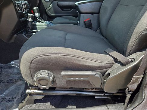 Used 2023 Jeep Wrangler Unlimited Sport AWD/4WD image 22