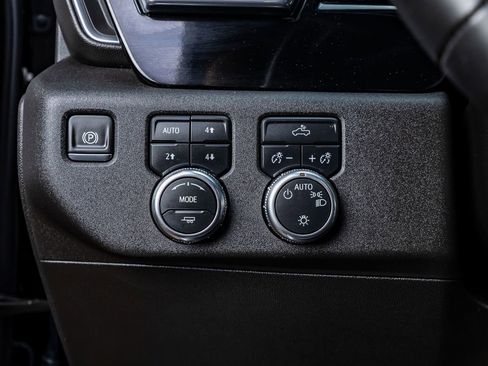 Used 2025 GMC Sierra 1500 SLE w/ X31 Off-Road Package image 21