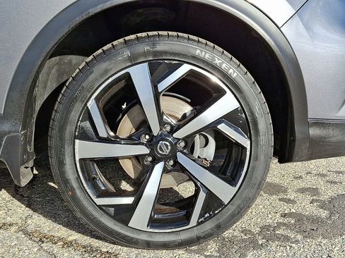 Used 2020 Nissan Rogue Sport SL w/ Premium Package image 9