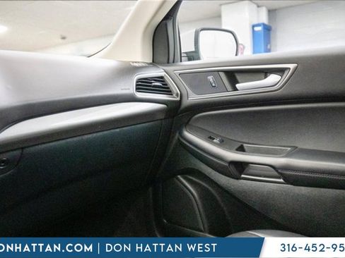 Used 2023 Ford Edge SEL image 15