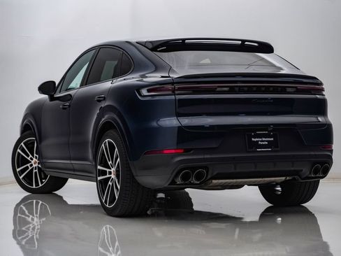 Certified 2026 Porsche Cayenne Coupe AWD/4WD image 3