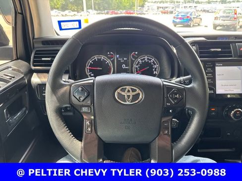 Used 2022 Toyota 4Runner TRD Off-Road Premium w/ Moonroof Package AWD/4WD image 13