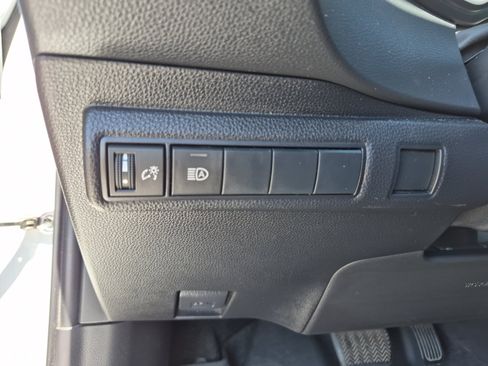 Used 2023 Toyota Corolla LE w/ Carpet Mat Package (TMS) FWD image 33