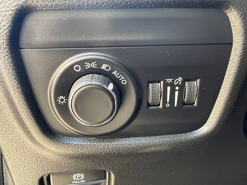 Used 2023 Jeep Grand Cherokee L Laredo w/ Luxury Tech Group I image 25