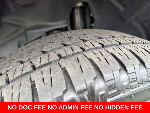 Used 2023 Jeep Wrangler Unlimited Sahara AWD/4WD image 30