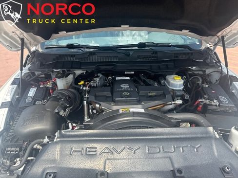 Used 2018 RAM 3500 SLT image 25