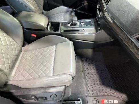 Used 2018 Audi SQ5 Prestige w/ Prestige Package image 29