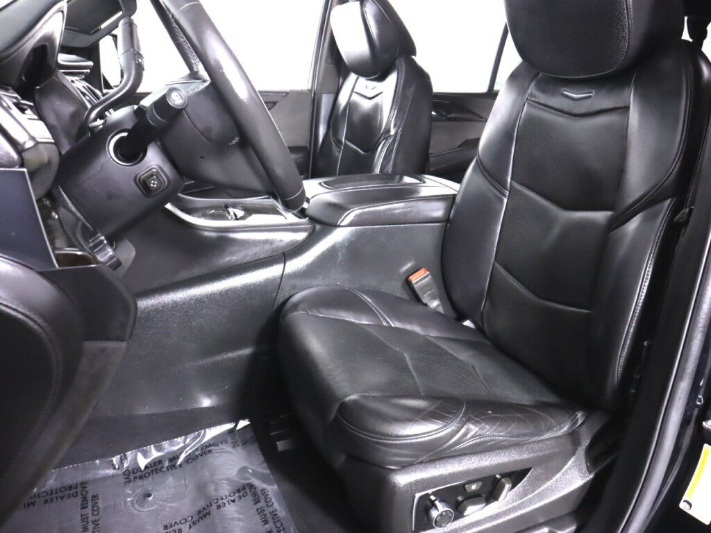 Used 2016 Cadillac Escalade ESV Platinum AWD/4WD image 29