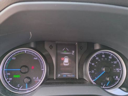 Certified 2022 Toyota Venza LE AWD/4WD image 13