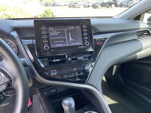 Used 2024 Toyota Camry SE image 22