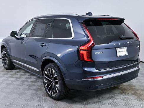 New 2026 Volvo XC90 T8 Ultra w/ Protection Package Premier AWD/4WD image 3