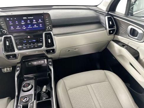 Used 2023 Kia Sorento SX Prestige w/ Panoramic Sunroof Package AWD/4WD image 29