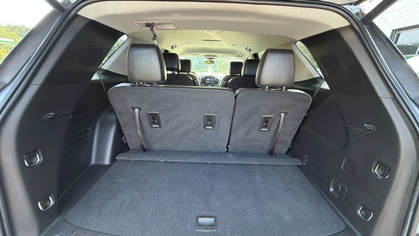 Used 2021 Chevrolet Traverse LT AWD/4WD image 65