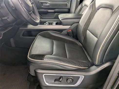 Used 2024 RAM 1500 Laramie image 13