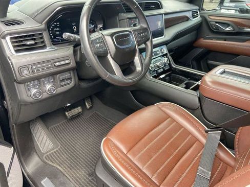 Used 2024 GMC Yukon XL Denali Ultimate AWD/4WD image 6