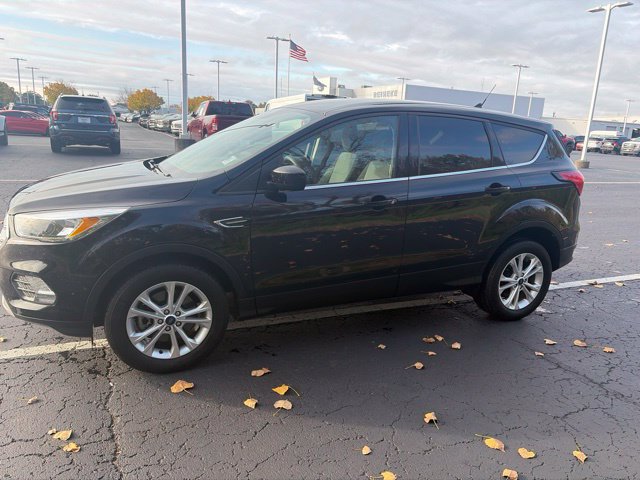 Used 2019 Ford Escape SE AWD/4WD image 2
