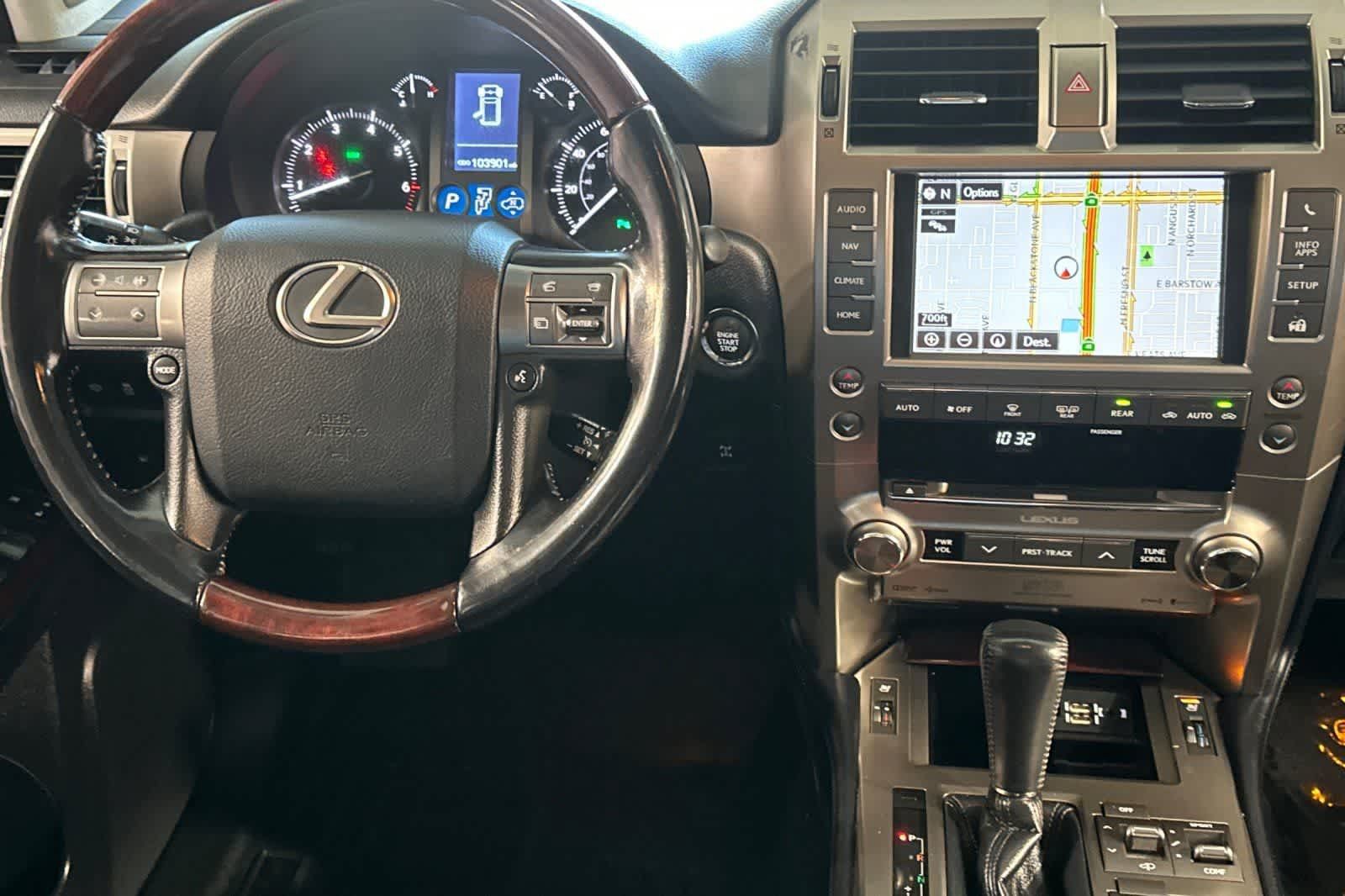 Used 2018 Lexus GX 460 Luxury w/ Preferred Accessory Package AWD/4WD image 16