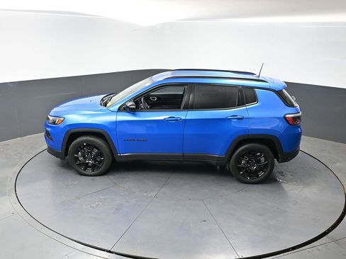 Used 2025 Jeep Compass Latitude w/ Altitude Special Edition AWD/4WD image 36