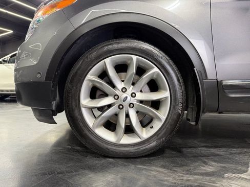 Used 2014 Ford Explorer Limited w/ Equipment Group 302A AWD/4WD image 24