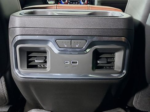 New 2026 GMC Sierra 3500 Denali Ultimate w/ LPO, Black Badging Package image 27