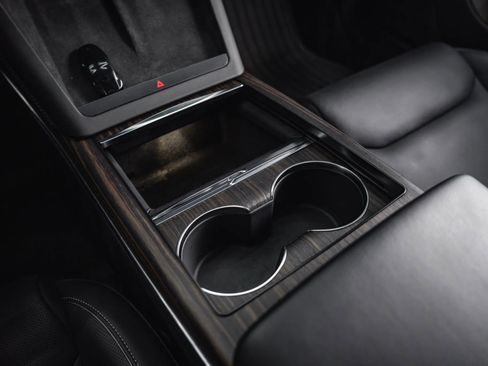 Used 2021 Tesla Model S Plaid image 70