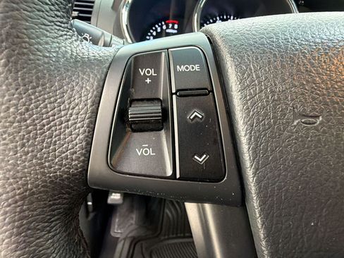 Used 2011 Kia Sorento EX FWD image 16