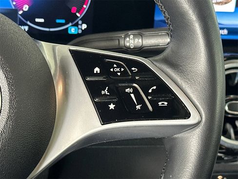 Certified 2025 Mercedes-Benz GLB 250 image 28