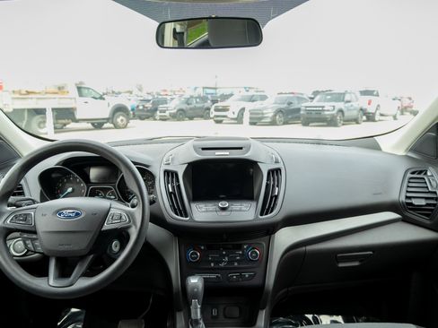 Used 2017 Ford Escape SE w/ Equipment Group 201A image 29