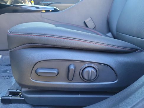 New 2026 Chevrolet Trax RS w/ Sunroof Package FWD image 21