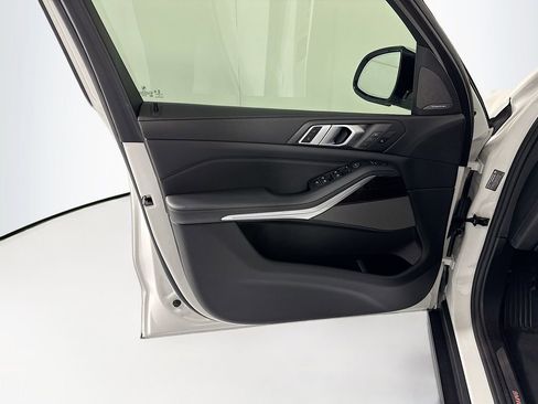 Used 2019 BMW X5 xDrive40i w/ Premium Package 2 image 24