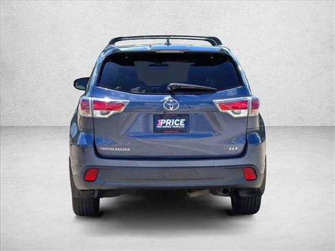 Used 2015 Toyota Highlander XLE FWD image 6