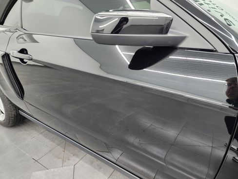 Used 2010 Ford Mustang GT Premium image 22